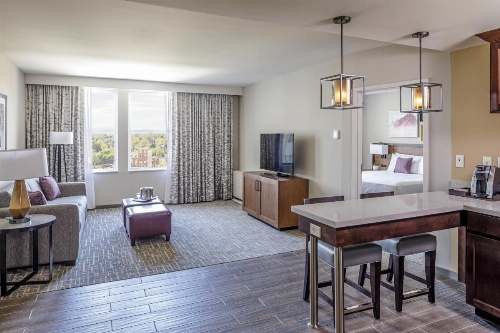 Hotel Madison & Shenandoah Conference Ctr. image 11