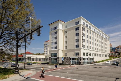 Hotel Madison & Shenandoah Conference Ctr. image 28